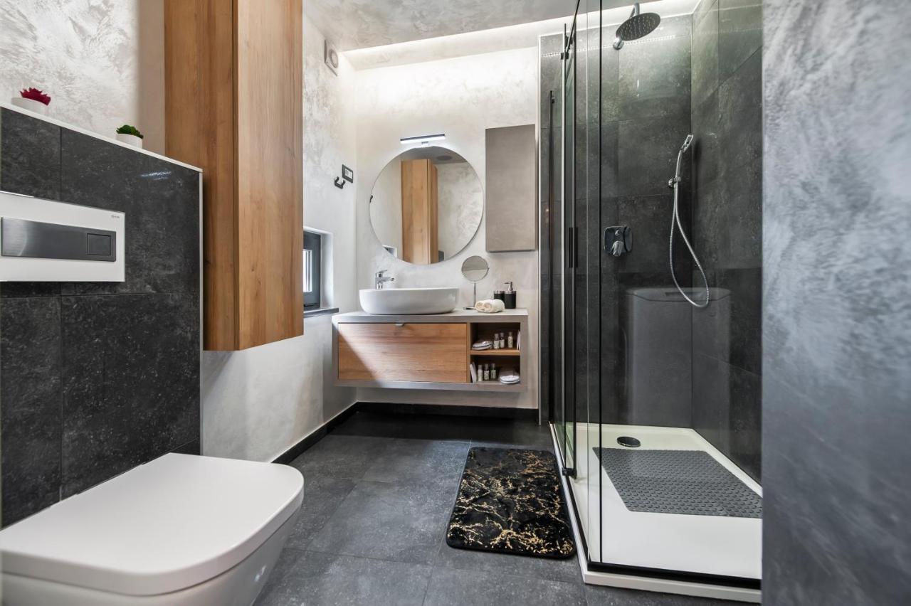 Dc II Downtown Apartment Ровин Екстериор снимка