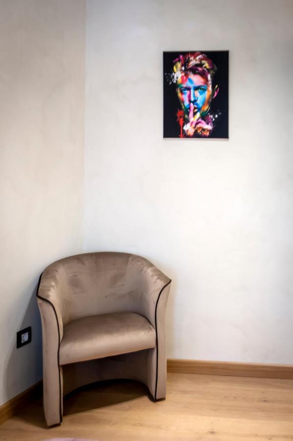 Dc II Downtown Apartment Ровин Екстериор снимка