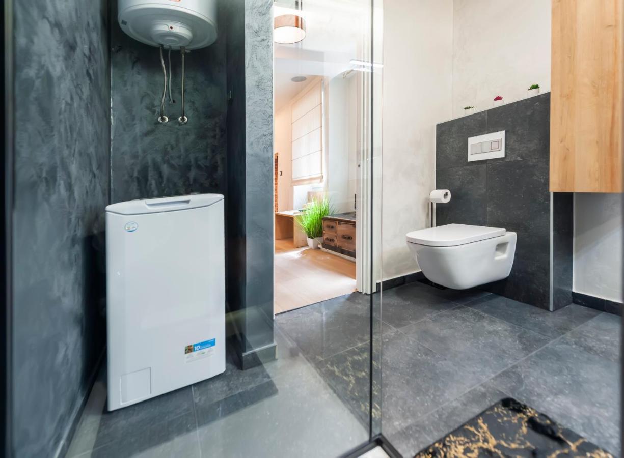 Dc II Downtown Apartment Ровин Екстериор снимка