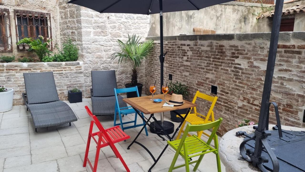 Dc II Downtown Apartment Ровин Екстериор снимка