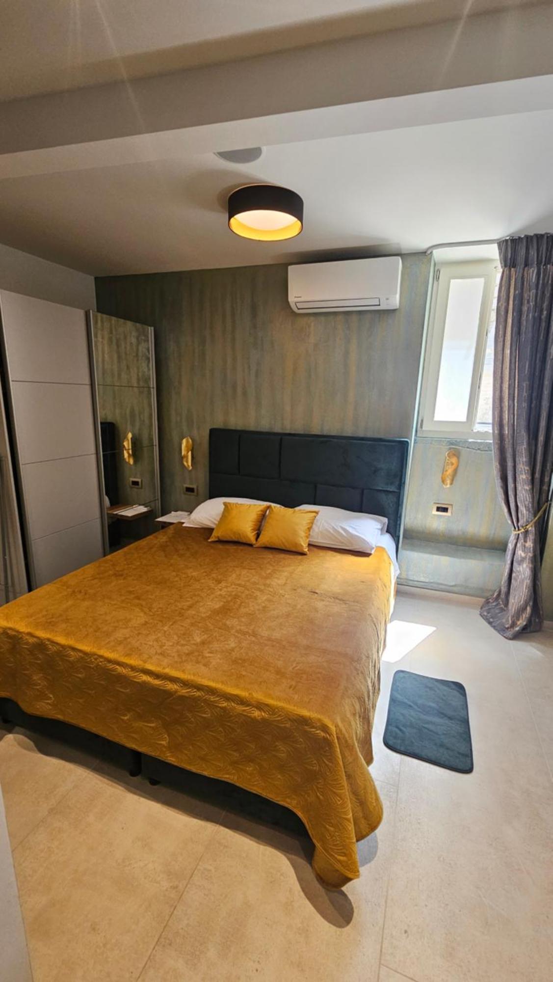 Dc II Downtown Apartment Ровин Стая снимка