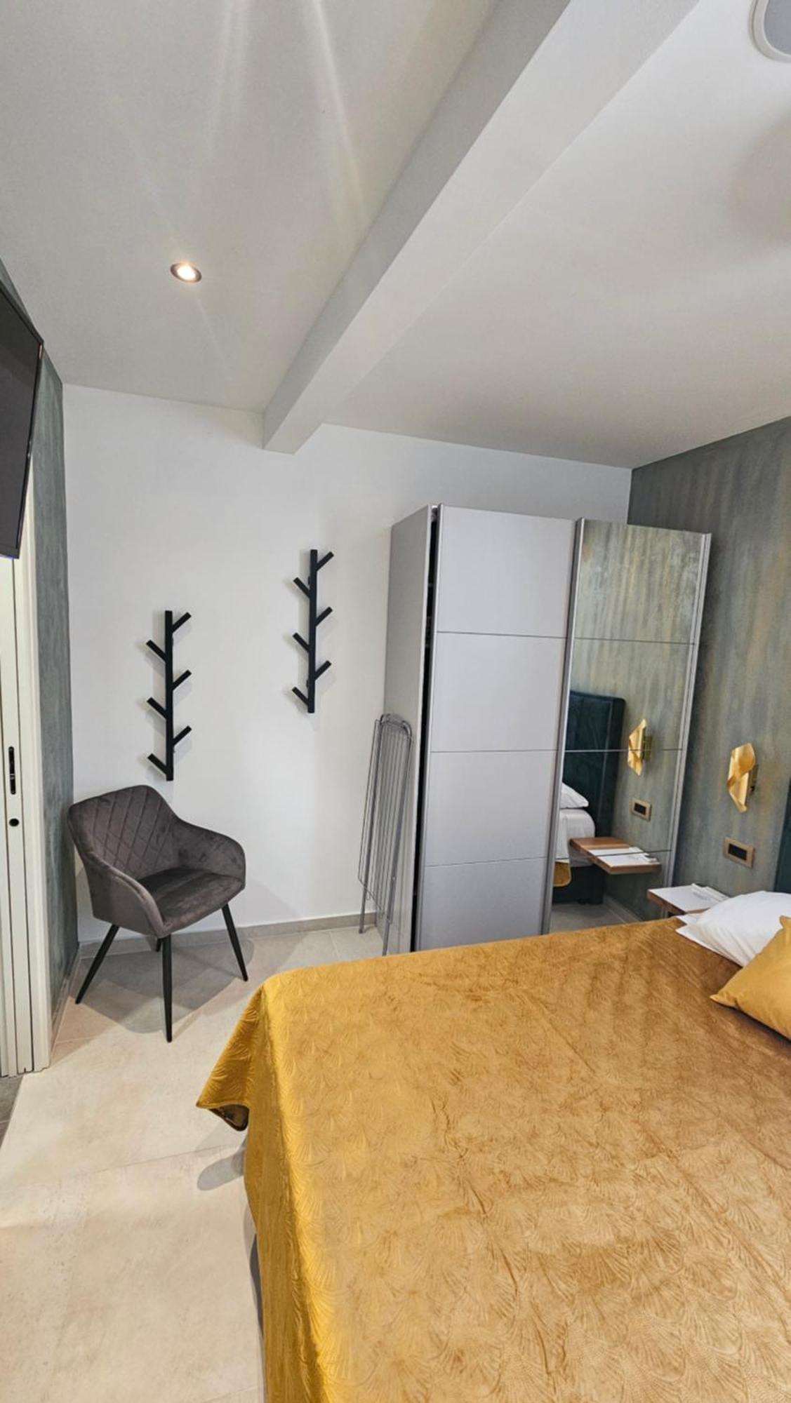 Dc II Downtown Apartment Ровин Стая снимка